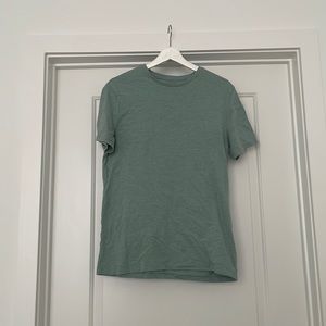 Goodfellow & Co Light Green T-Shirt M